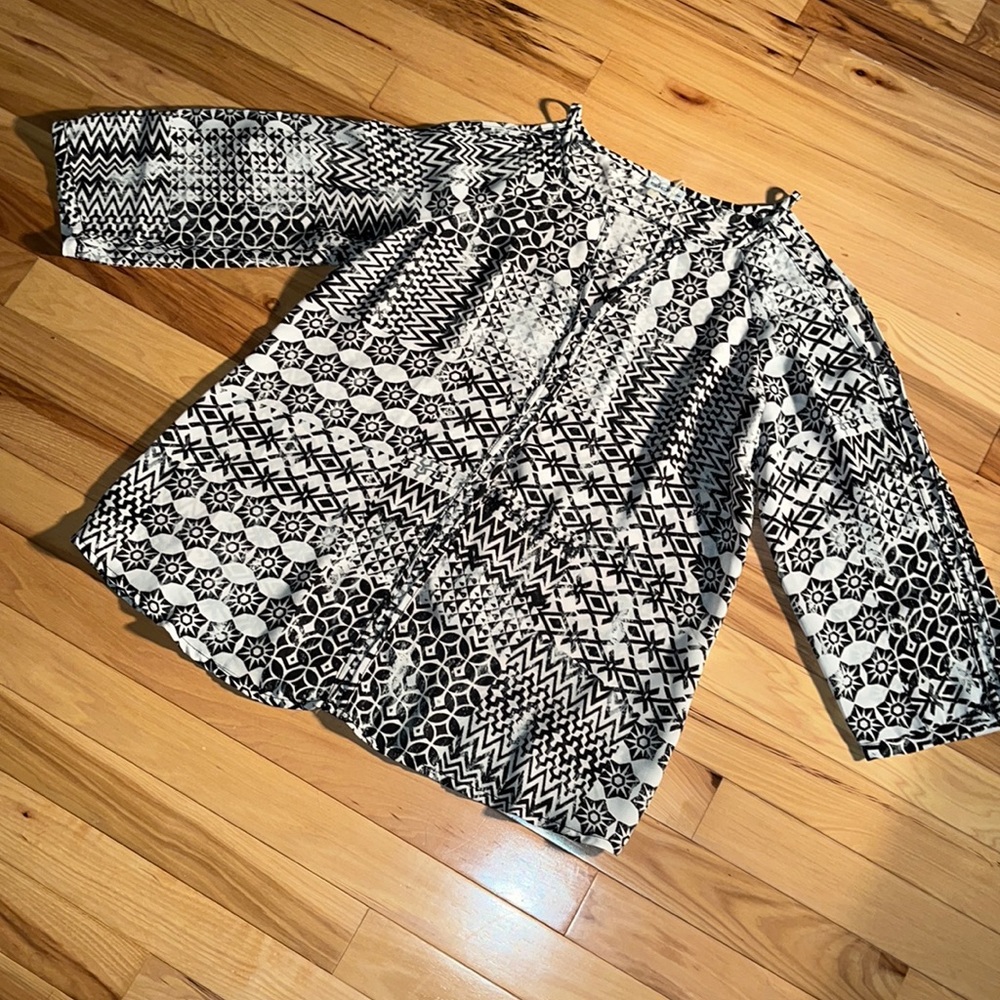 Sioni from Bloomingdale’s Peek A Boo Shoulder Blouse Sz S